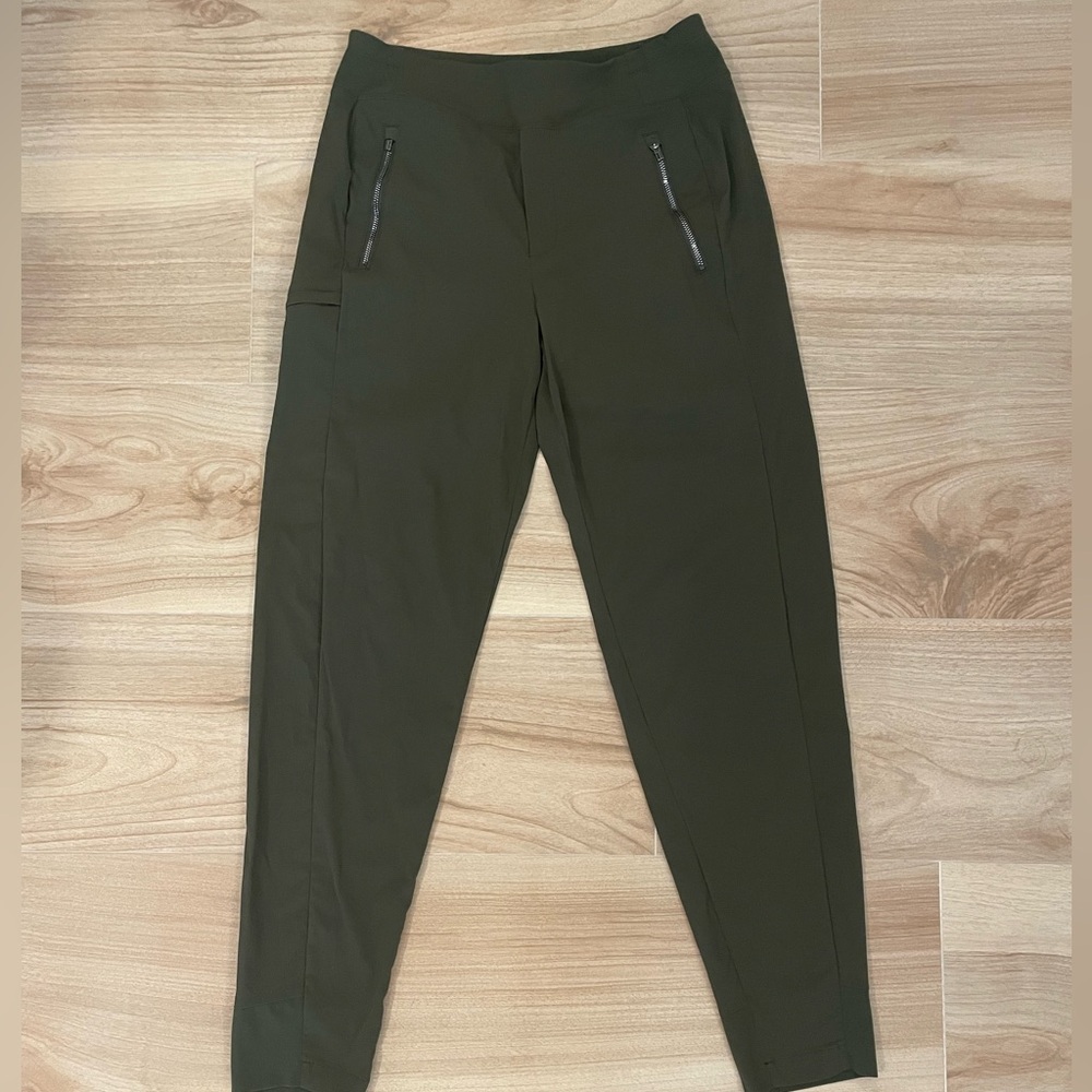 Athleta Trekkie North Jogger - Olive Green
Size 6 Tall - Like New